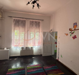 Casa, 9 rooms, 325 mp Bucuresti/Timpuri Noi