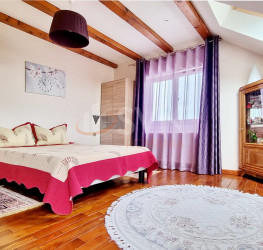 Casa, 9 rooms, 335 mp Brasov/Centru