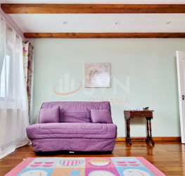 Casa, 9 rooms, 335 mp Brasov/Centru