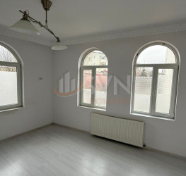 Casa, 9 rooms, 344 mp Bucuresti/Eminescu