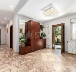 Casa, 9 rooms, 360 mp Bucuresti/Lacul Tei