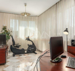 Casa, 9 rooms, 360 mp Bucuresti/Lacul Tei