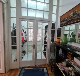 Casa, 9 rooms, 390 mp Bucuresti/Dacia