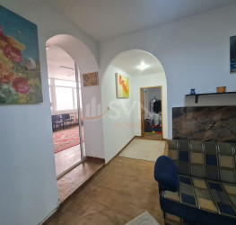 Casa, 9 rooms, 390 mp Bucuresti/Dacia