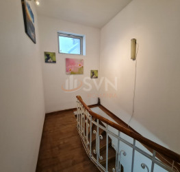 Casa, 9 rooms, 390 mp Bucuresti/Dacia