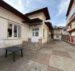 Casa, 9 rooms, 437 mp Bucuresti/Bucurestii Noi