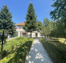 Casa, 9 rooms, 450 mp Bucuresti/Bucurestii Noi