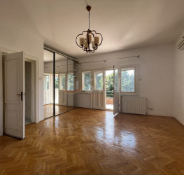 Casa, 9 rooms, 450 mp Bucuresti/Bucurestii Noi