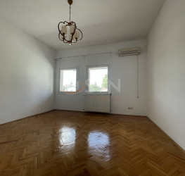 Casa, 9 rooms, 450 mp Bucuresti/Bucurestii Noi