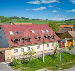 Casa, 9 rooms, 467 mp Brasov/Centru