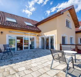 Casa, 9 rooms, 467 mp Brasov/Centru