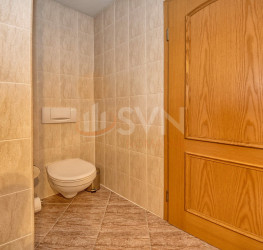 Casa, 9 rooms, 467 mp Brasov/Centru