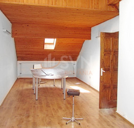 Casa, 9 rooms, 490 mp Brasov/Astra