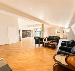 Casa, 9 rooms, 532 mp Bucuresti/Iancu Nicolae