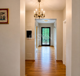 Casa, 9 rooms, 532 mp Bucuresti/Iancu Nicolae