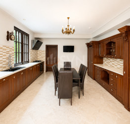 Casa, 9 rooms, 532 mp Bucuresti/Iancu Nicolae