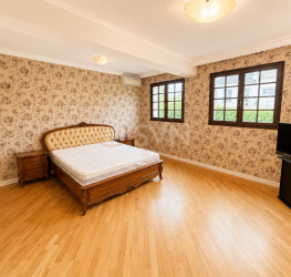 Casa, 9 rooms, 532 mp Bucuresti/Iancu Nicolae