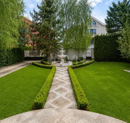 Casa, 9 rooms, 532 mp Bucuresti/Iancu Nicolae