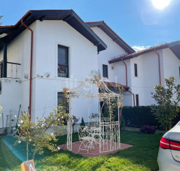 Casa, 9 rooms, 542 mp Bucuresti/Pipera