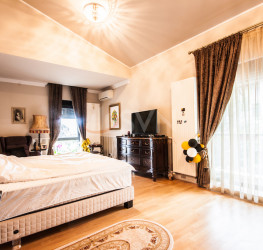 Casa, 9 rooms, 542 mp Bucuresti/Pipera