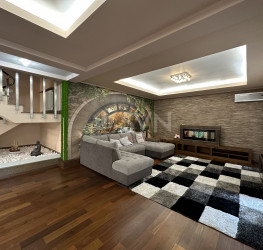 Casa, 9 rooms, 550 mp Bucuresti/Pipera