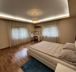 Casa, 9 rooms, 550 mp Bucuresti/Pipera