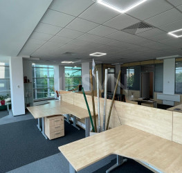 Spatiu comercial cu loc parcare exterior inclus Bucuresti/Aviatiei