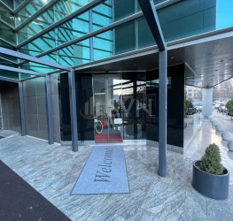 Spatiu comercial cu loc parcare exterior inclus Bucuresti/Aviatiei