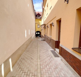 Spatiu comercial cu loc parcare exterior inclus Brasov/Brasovul Vechi