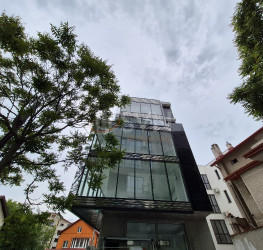 Spatiu comercial cu loc parcare exterior inclus Bucuresti/Herastrau