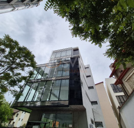 Spatiu comercial cu loc parcare exterior inclus Bucuresti/Herastrau