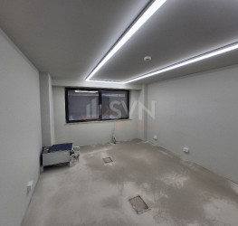 Spatiu comercial cu loc parcare exterior inclus Bucuresti/Calea Victoriei