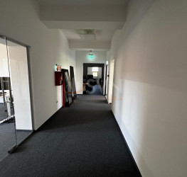 Spatiu comercial cu loc parcare exterior inclus Bucuresti/Dudesti