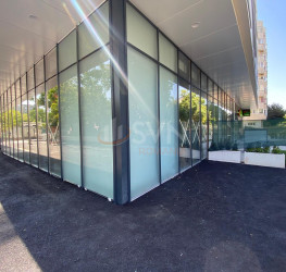 Spatiu comercial cu loc parcare exterior inclus Bucuresti/13 Septembrie