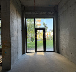 Spatiu comercial cu loc parcare exterior inclus Bucuresti/13 Septembrie