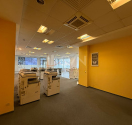 Spatiu comercial cu loc parcare exterior inclus Bucuresti/Chitila