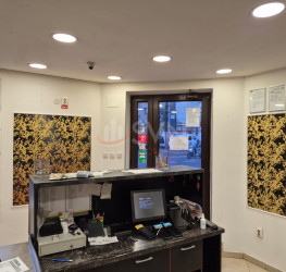 Spatiu comercial cu loc parcare exterior inclus Bucuresti/Uverturii