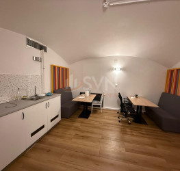 Spatiu comercial cu loc parcare exterior inclus Bucuresti/P-ta Universitatii