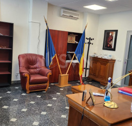 Spatiu comercial cu loc parcare exterior inclus Bucuresti/Jiului