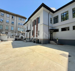 Spatiu comercial cu loc parcare exterior inclus Bucuresti/Cismigiu