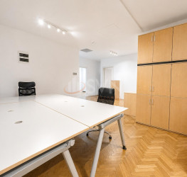 Spatiu comercial cu loc parcare exterior inclus Bucuresti/P-ta Victoriei