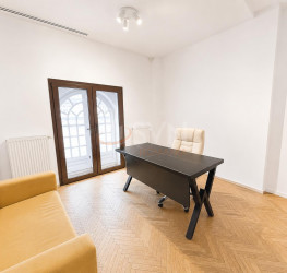 Spatiu comercial cu loc parcare exterior inclus Bucuresti/P-ta Victoriei