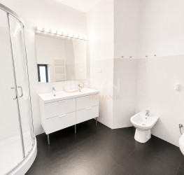 Spatiu comercial cu loc parcare exterior inclus Bucuresti/P-ta Victoriei