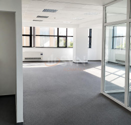 Spatiu comercial cu loc parcare exterior inclus Bucuresti/P-ta Presei Libere