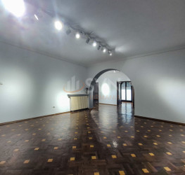 Spatiu comercial cu loc parcare exterior inclus Bucuresti/P-ta Romana