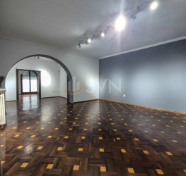 Spatiu comercial cu loc parcare exterior inclus Bucuresti/P-ta Romana