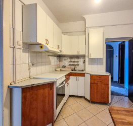 Spatiu comercial cu loc parcare exterior inclus Bucuresti/P-ta Romana