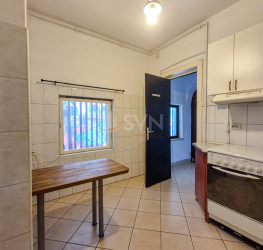 Spatiu comercial cu loc parcare exterior inclus Bucuresti/P-ta Romana