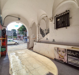 Spatiu comercial cu loc parcare exterior inclus Bucuresti/P-ta Romana