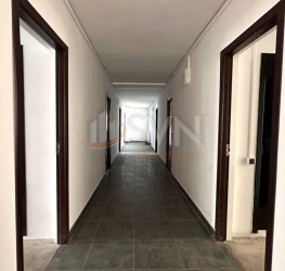 Spatiu comercial cu loc parcare exterior inclus Constanta/Centru